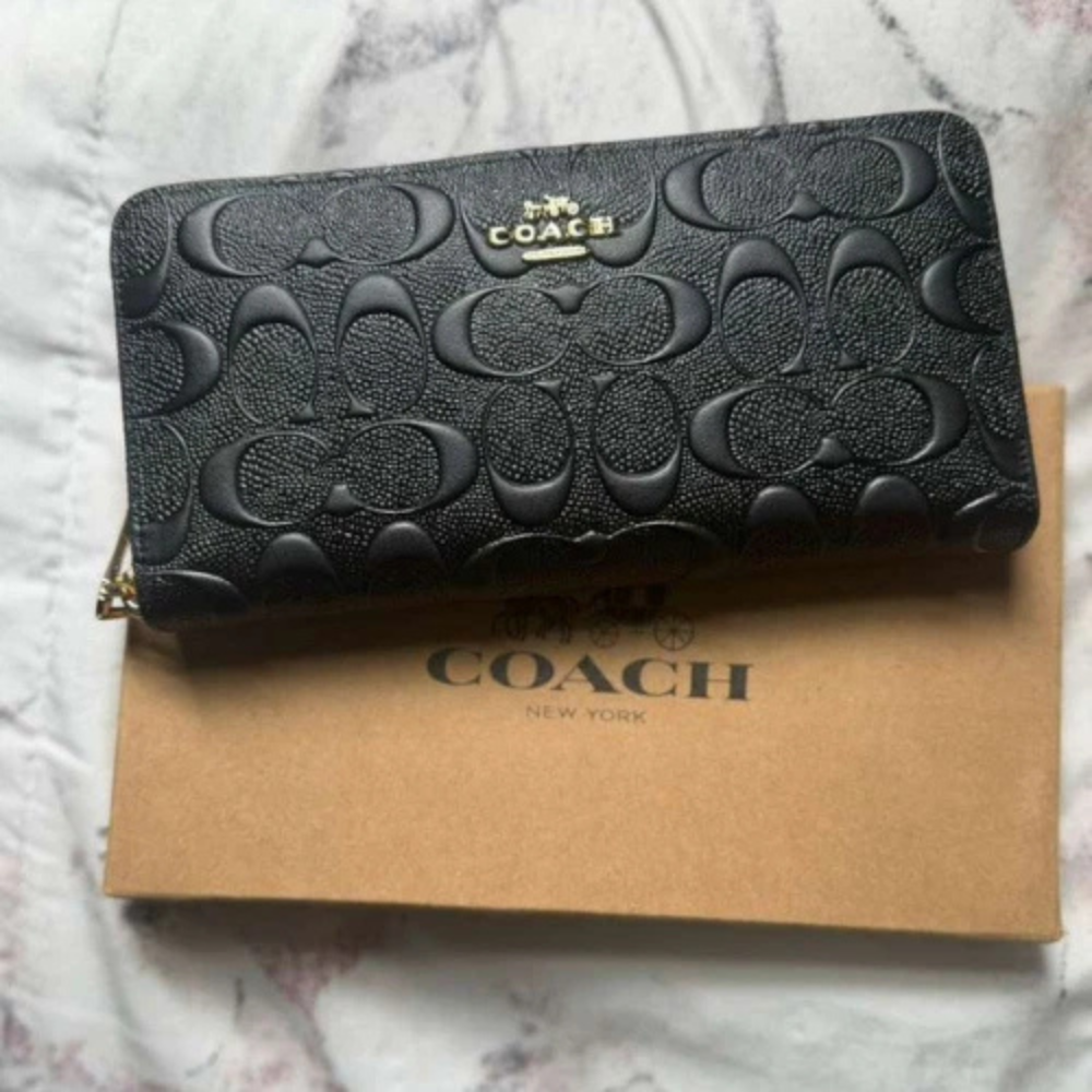 Coach Accordion Zip Black Embossed Signature Leather Wallet